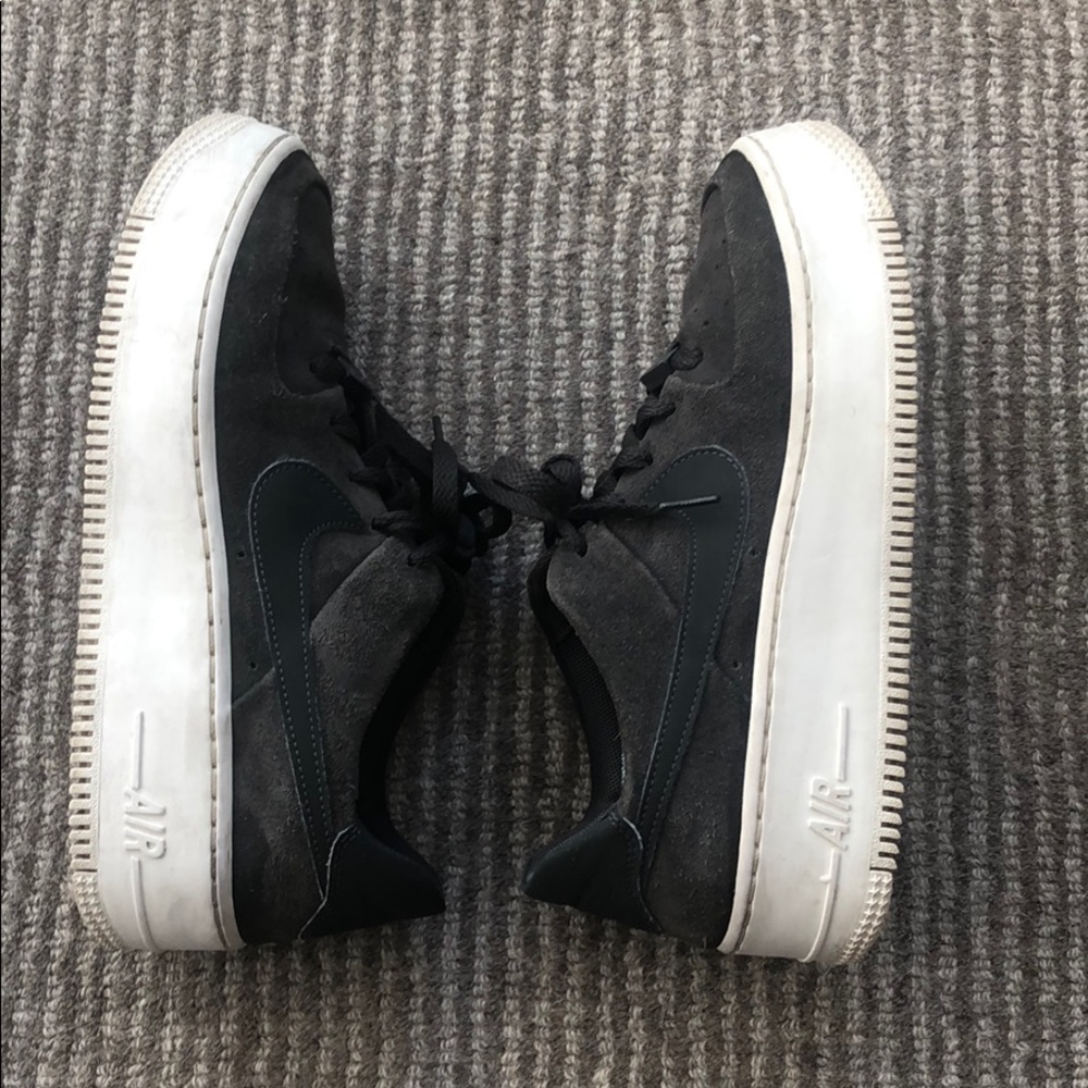 Nike Sage Low Air Force 1’s